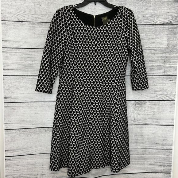 Taylor Geometric Fit & Flare Dress With 3/4 Sleeves Size 8 - Picture 1 of 3